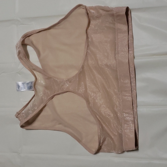 Vassarette shimmer see through sports bra - Picture 6 of 8